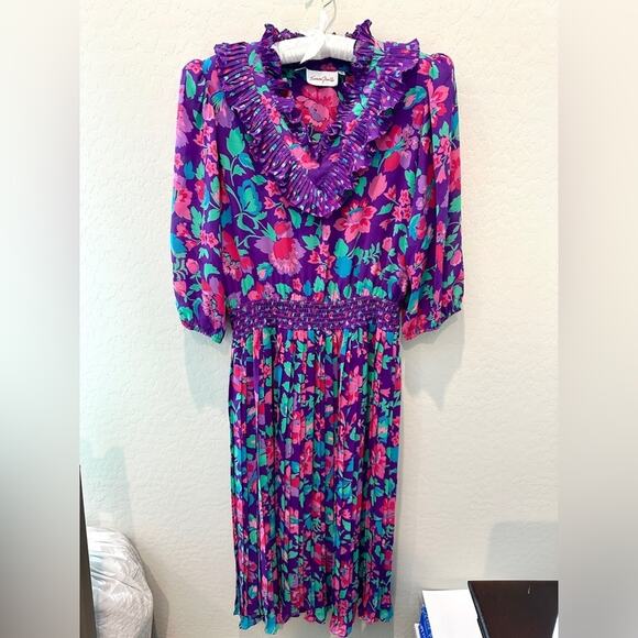 SUSAN FREIS | Vintage 80s Purple Pink Floral Ruffled Pleated Midi Dress | Medium - Picture 1 of 7
